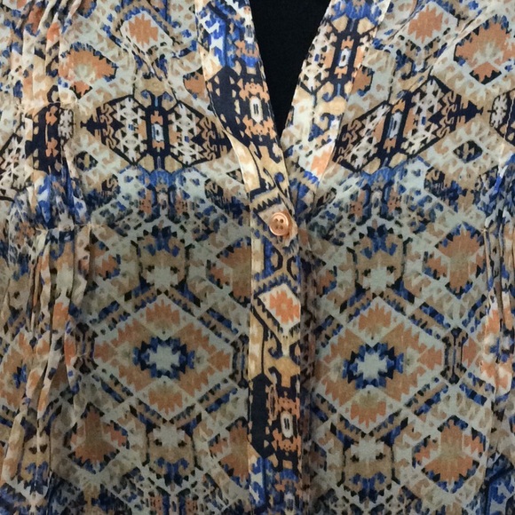 Button down blouse - Picture 2 of 8